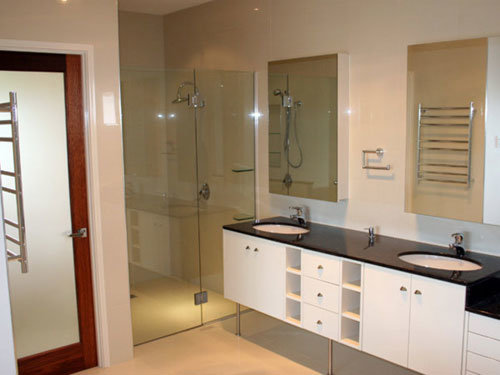 All About Squeaky Shower Doors And How To Fix Them Glassnow
