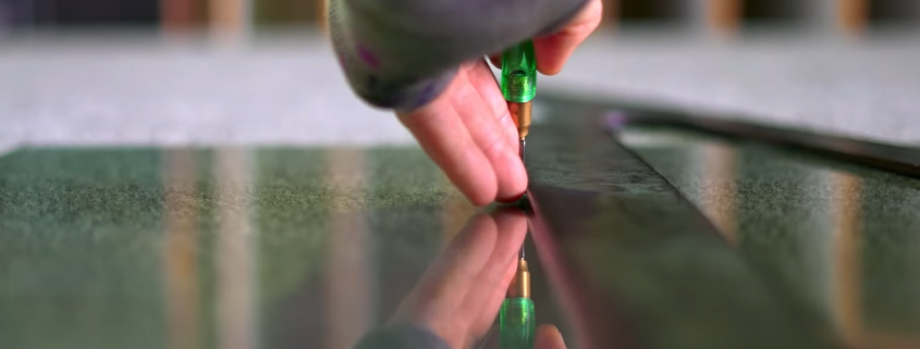Cutting glass